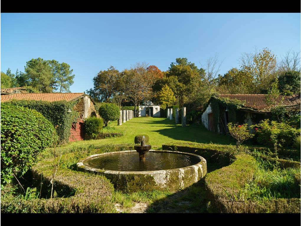 5 bedroom Finca/Country House for sale in Touro with pool garage - € 750,000 (Ref: 6443332)