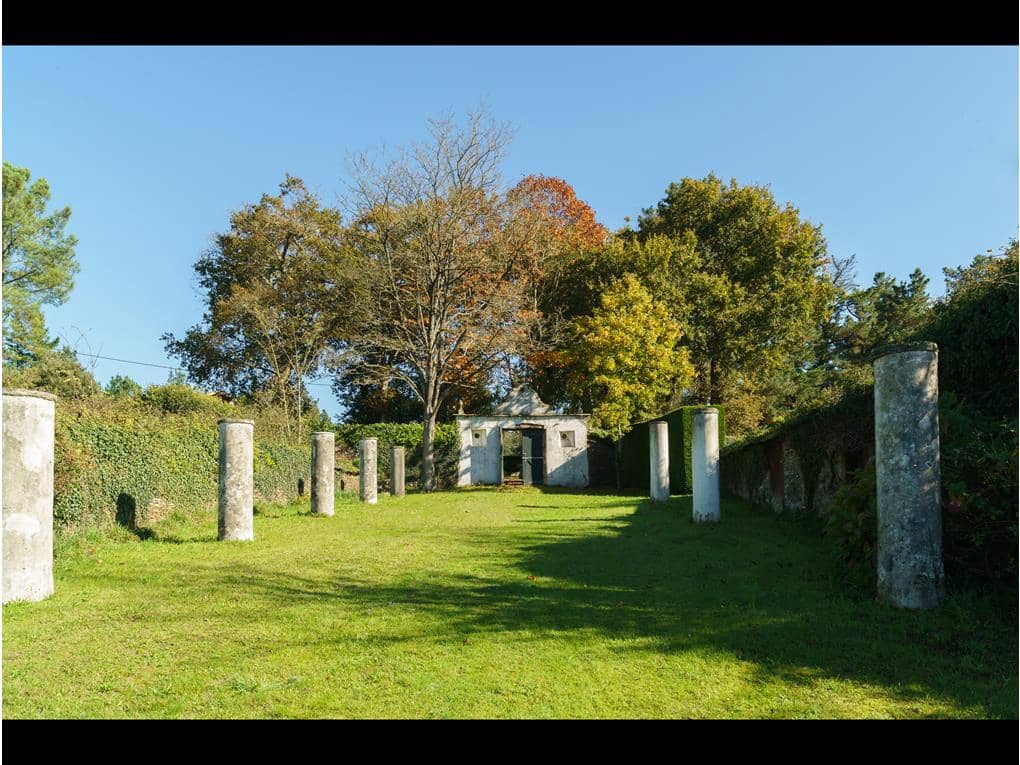 5 bedroom Finca/Country House for sale in Touro with pool garage - € 750,000 (Ref: 6443332)