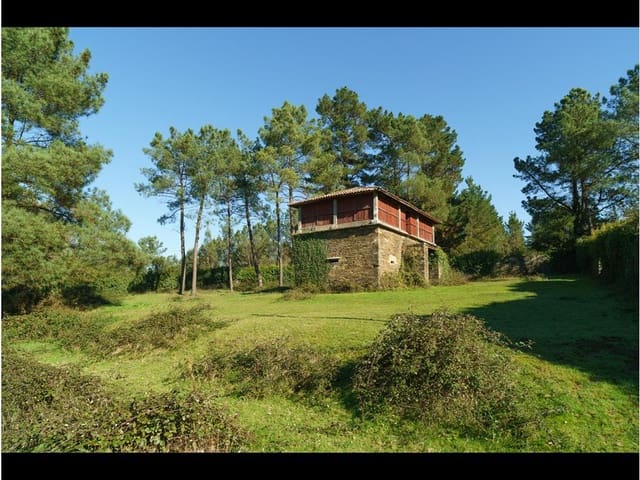 5 bedroom Finca/Country House for sale in Touro with pool garage - € 750,000 (Ref: 6443332)