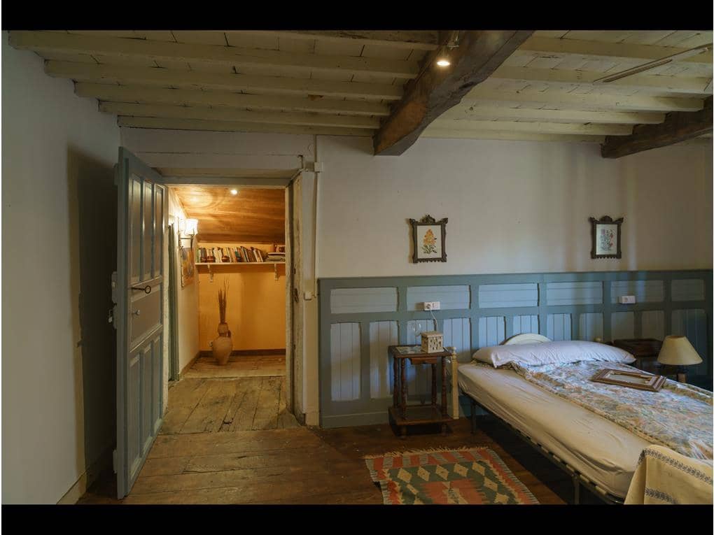 5 bedroom Finca/Country House for sale in Touro with pool garage - € 750,000 (Ref: 6443332)