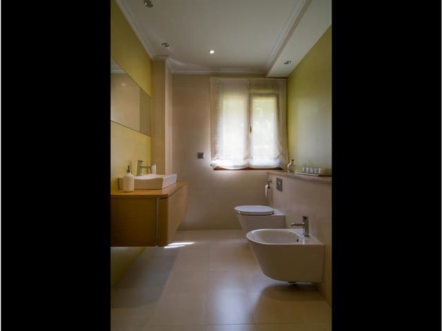 4 bedroom Townhouse for sale in Santiago de Compostela with pool garage - € 630,000 (Ref: 7051177)