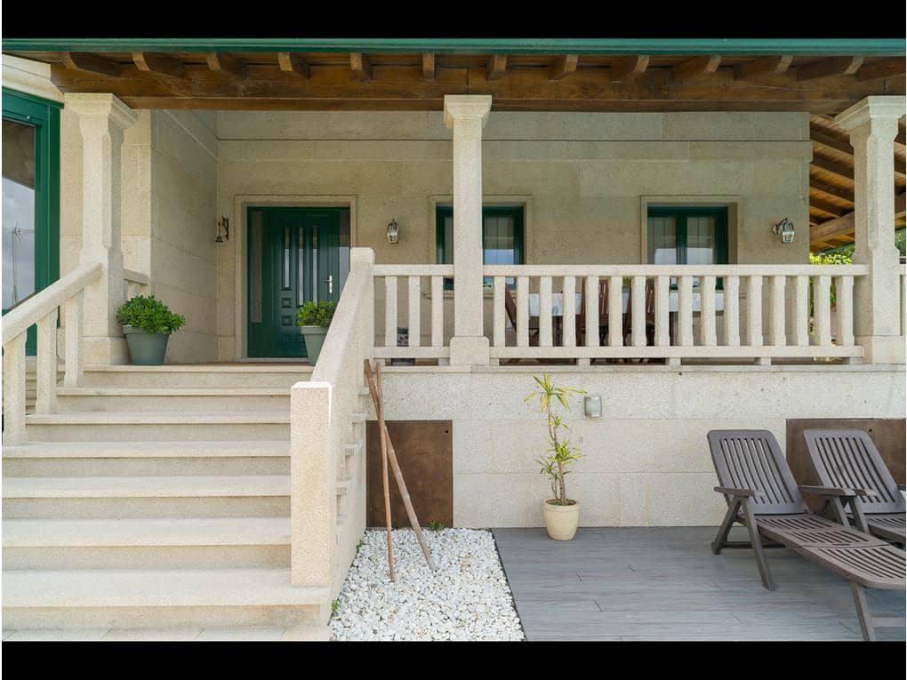 4 soveværelse Byhus til salg i Santiago de Compostela med swimmingpool garage - € 630.000 (Ref: 7051177)