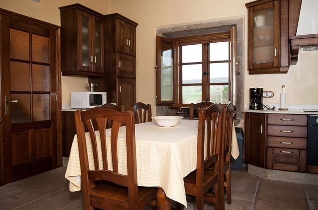 4 bedroom Finca/Country House for sale in Rois with pool - € 1,500,000 (Ref: 7064575)