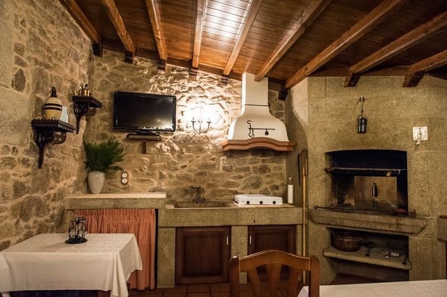 4 bedroom Finca/Country House for sale in Rois with pool - € 1,500,000 (Ref: 7064575)