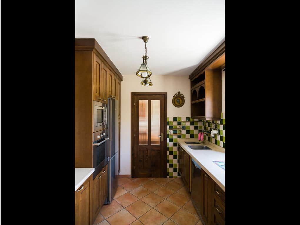 7 bedroom Townhouse for sale in Ribeira with garage - € 1,000,000 (Ref: 7182511)