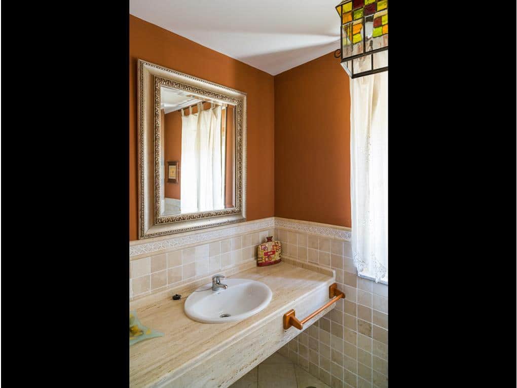 7 bedroom Townhouse for sale in Ribeira with garage - € 1,000,000 (Ref: 7182511)