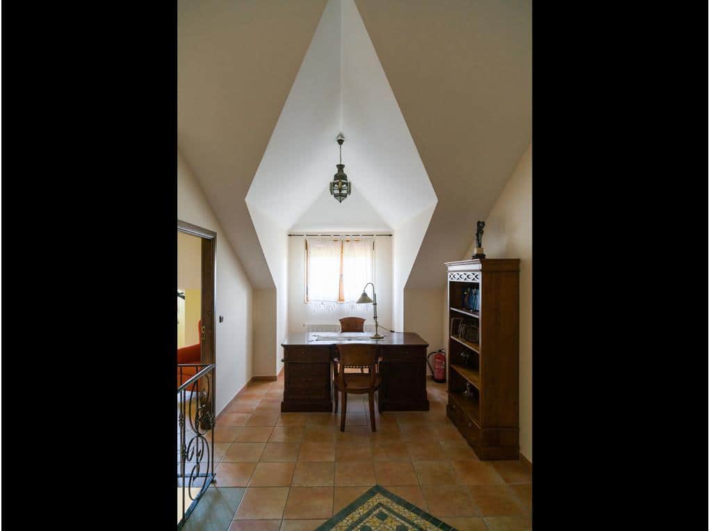 7 bedroom Townhouse for sale in Ribeira with garage - € 1,000,000 (Ref: 7182511)