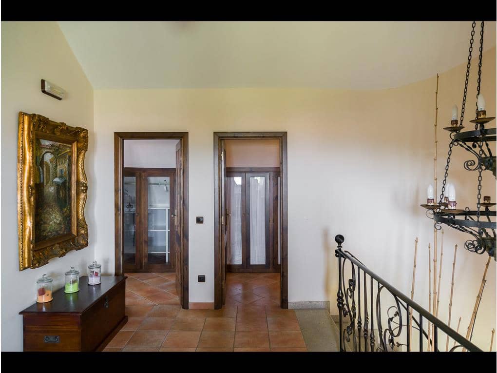 7 bedroom Townhouse for sale in Ribeira with garage - € 1,000,000 (Ref: 7182511)