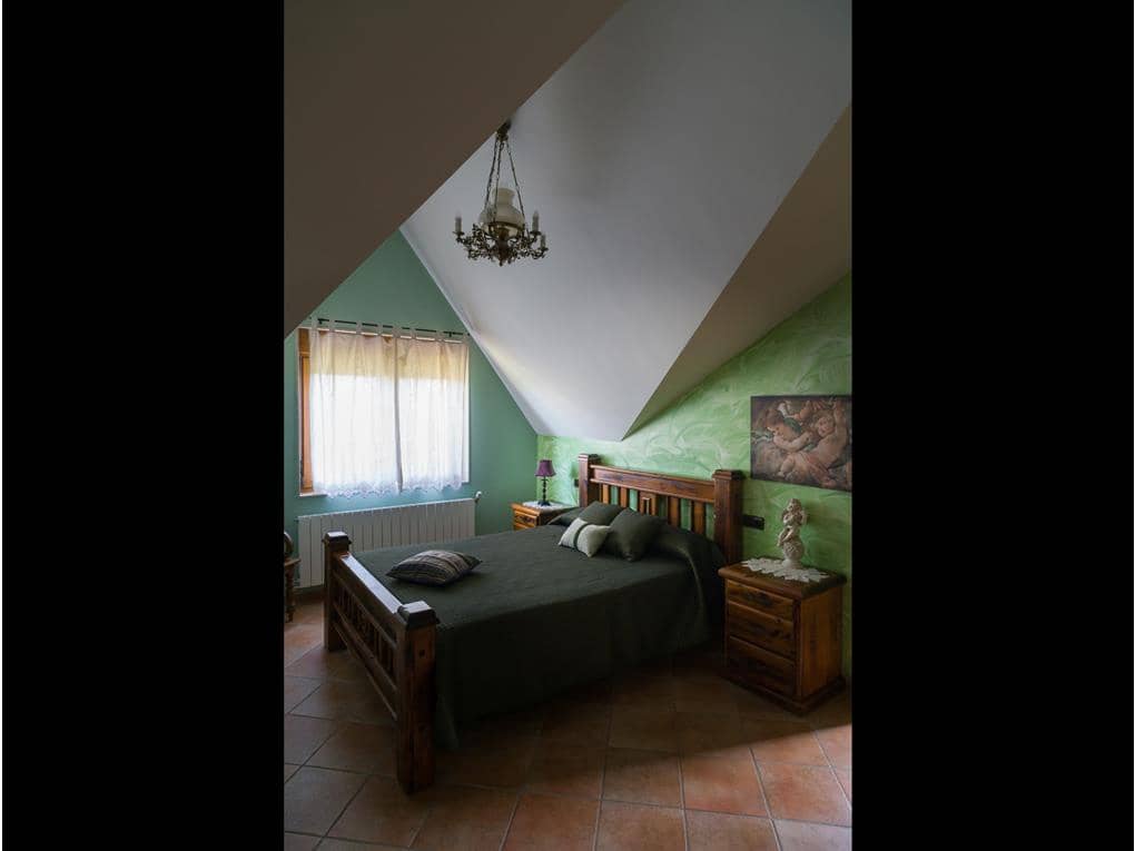 7 bedroom Townhouse for sale in Ribeira with garage - € 1,000,000 (Ref: 7182511)