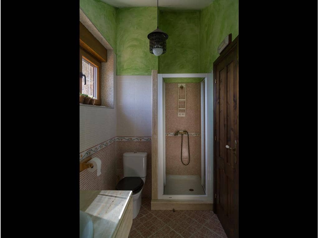 7 bedroom Townhouse for sale in Ribeira with garage - € 1,000,000 (Ref: 7182511)