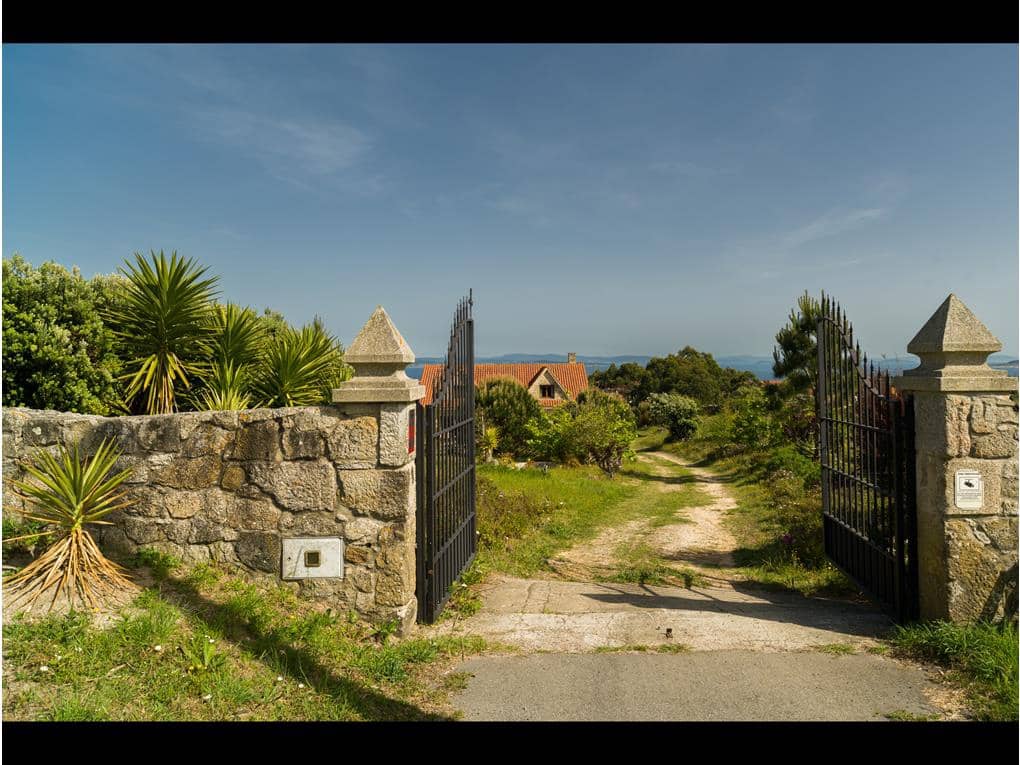 7 bedroom Townhouse for sale in Ribeira with garage - € 1,000,000 (Ref: 7182511)