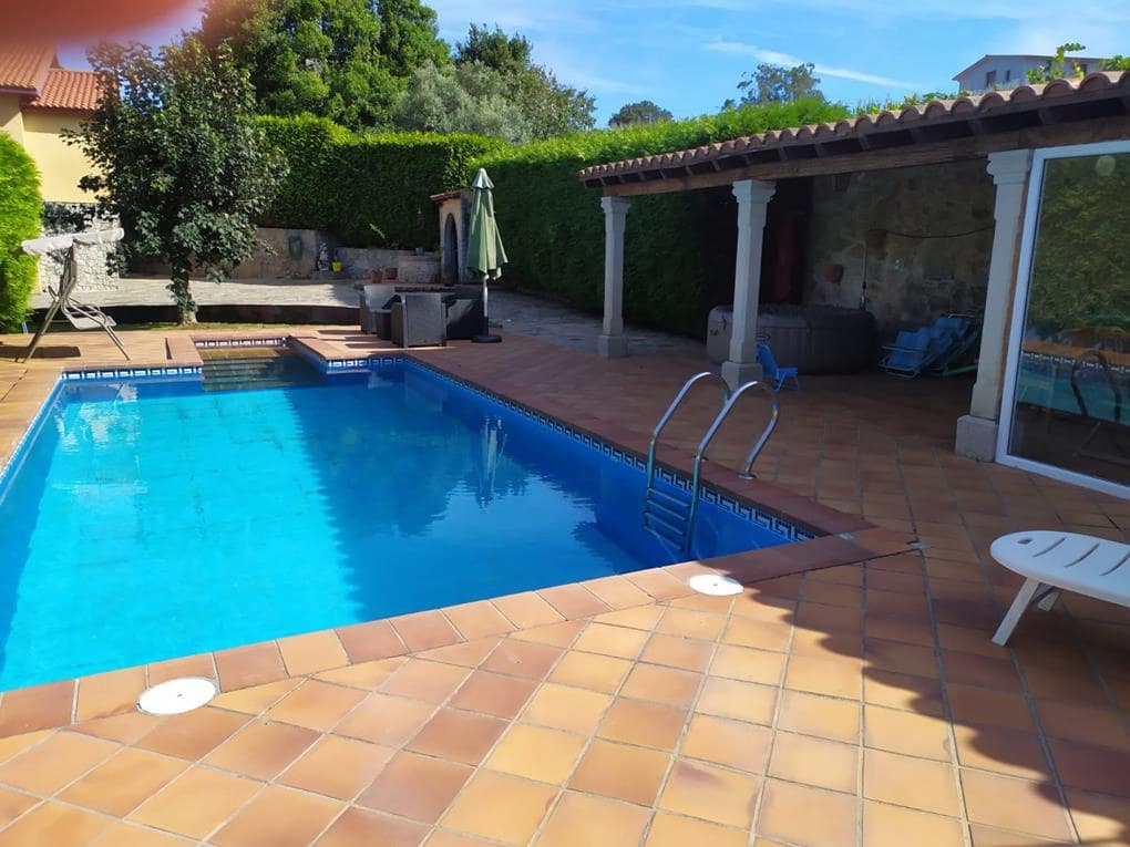 6 soveværelse Byhus til salg i Ribeira med swimmingpool garage - € 495.000 (Ref: 7182513)