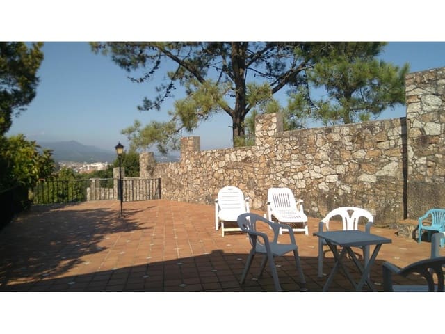 6 bedroom Townhouse for sale in Ribeira with pool garage - € 495,000 (Ref: 7182513)