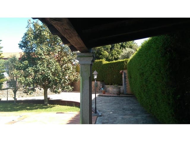 6 bedroom Townhouse for sale in Ribeira with pool garage - € 495,000 (Ref: 7182513)