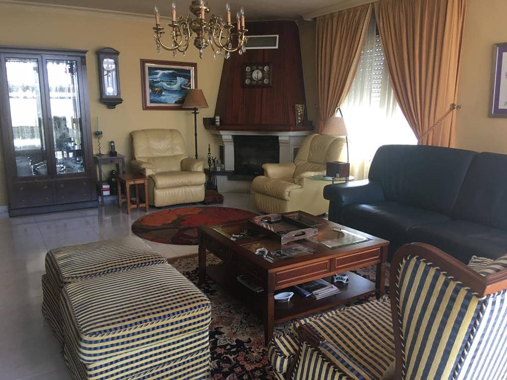 6 soveværelse Byhus til salg i Ribeira med swimmingpool garage - € 495.000 (Ref: 7182513)