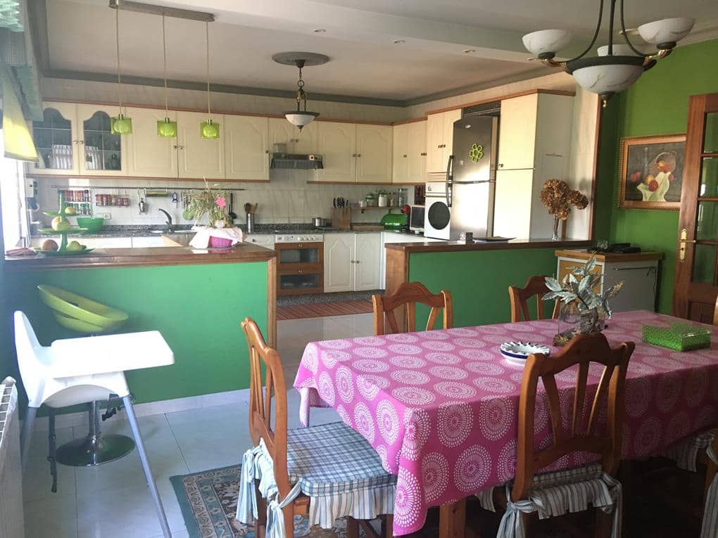 6 soveværelse Byhus til salg i Ribeira med swimmingpool garage - € 495.000 (Ref: 7182513)