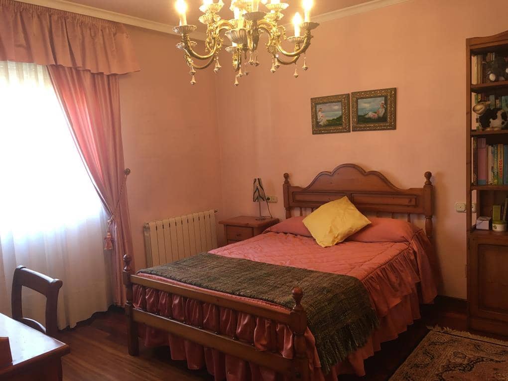 6 soveværelse Byhus til salg i Ribeira med swimmingpool garage - € 495.000 (Ref: 7182513)