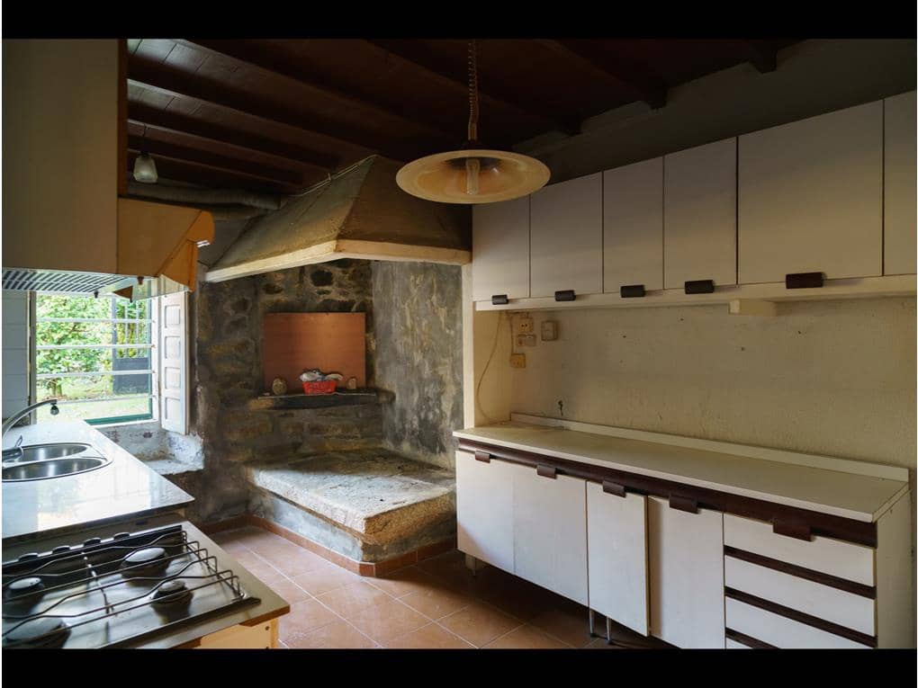 10 soveværelse Byhus til salg i Ames med garage - € 429.000 (Ref: 7182518)