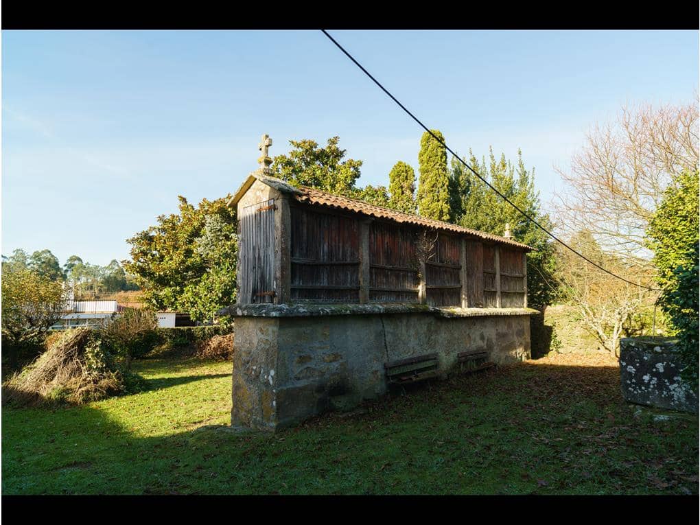 10 soveværelse Byhus til salg i Ames med garage - € 429.000 (Ref: 7182518)