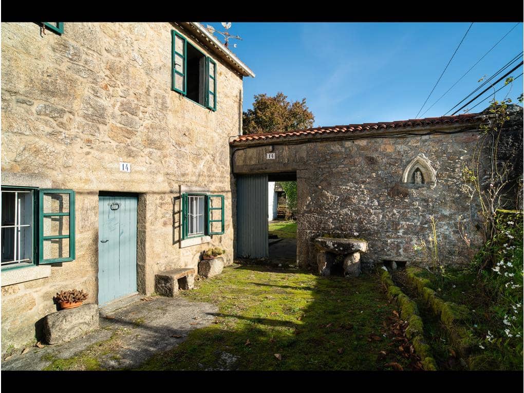 10 soveværelse Byhus til salg i Ames med garage - € 429.000 (Ref: 7182518)