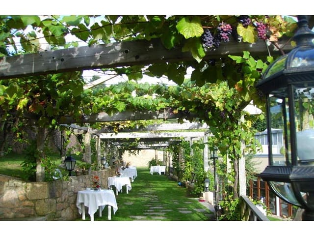 11 bedroom Hotel for sale in Santiago de Compostela with pool garage - € 3,500,000 (Ref: 7464369)