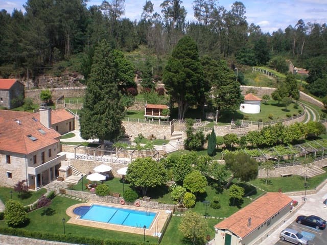 11 bedroom Hotel for sale in Santiago de Compostela with pool garage - € 3,500,000 (Ref: 7464369)