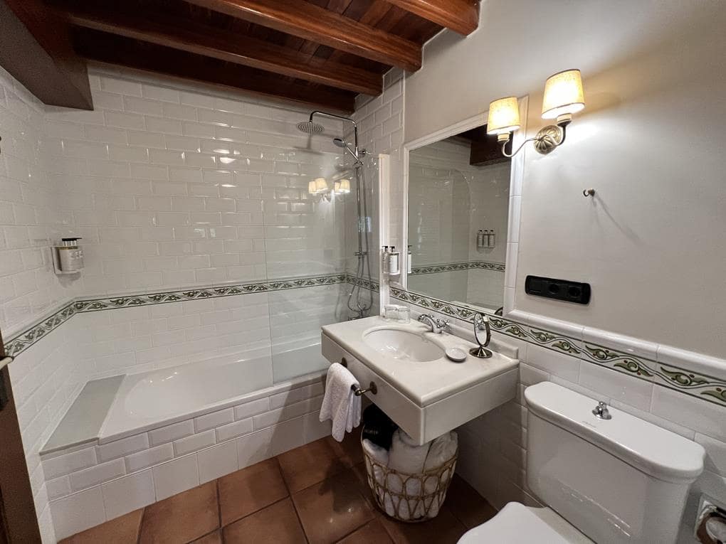 11 soveværelse Hotel til salg i Santiago de Compostela med swimmingpool garage - € 3.500.000 (Ref: 7464369)