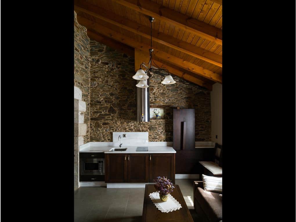 5 bedroom Hotel for sale in Ordes with garage - € 970,000 (Ref: 7582225)