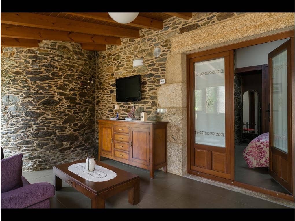 5 bedroom Hotel for sale in Ordes with garage - € 970,000 (Ref: 7582225)