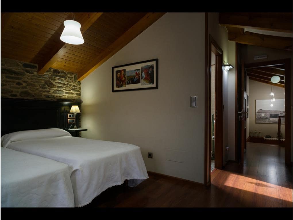 5 bedroom Hotel for sale in Ordes with garage - € 970,000 (Ref: 7582225)