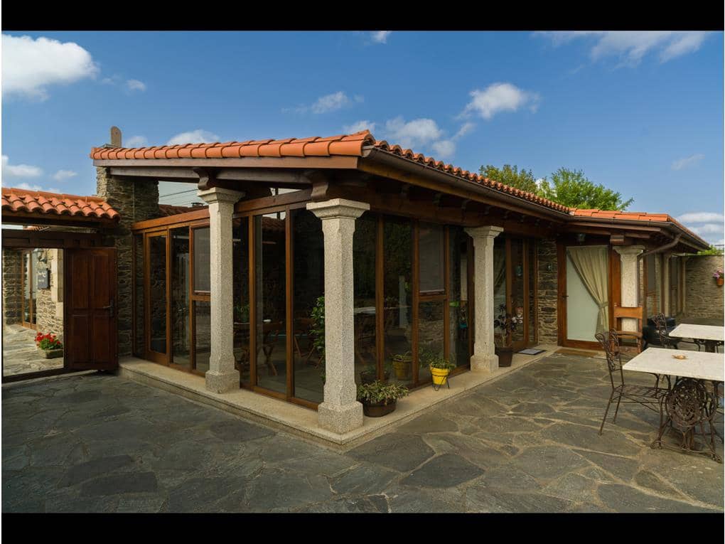 5 bedroom Hotel for sale in Ordes with garage - € 970,000 (Ref: 7582225)