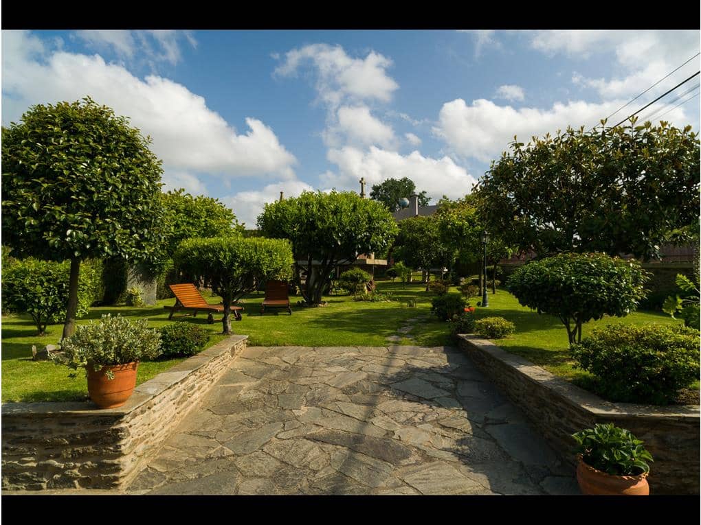 5 bedroom Hotel for sale in Ordes with garage - € 970,000 (Ref: 7582225)