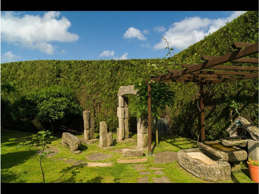 5 bedroom Hotel for sale in Ordes with garage - € 970,000 (Ref: 7582225)