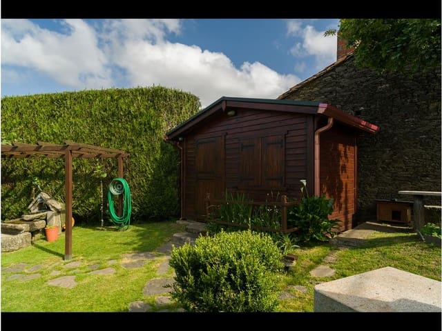 5 bedroom Hotel for sale in Ordes with garage - € 970,000 (Ref: 7582225)