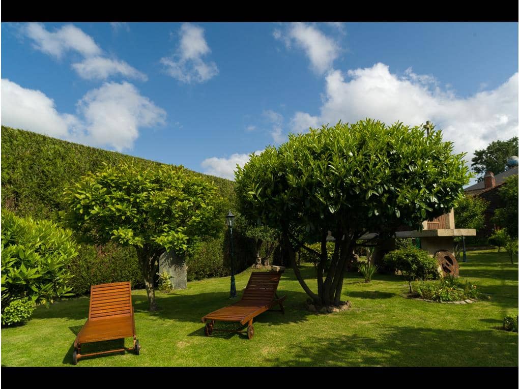 5 bedroom Hotel for sale in Ordes with garage - € 970,000 (Ref: 7582225)