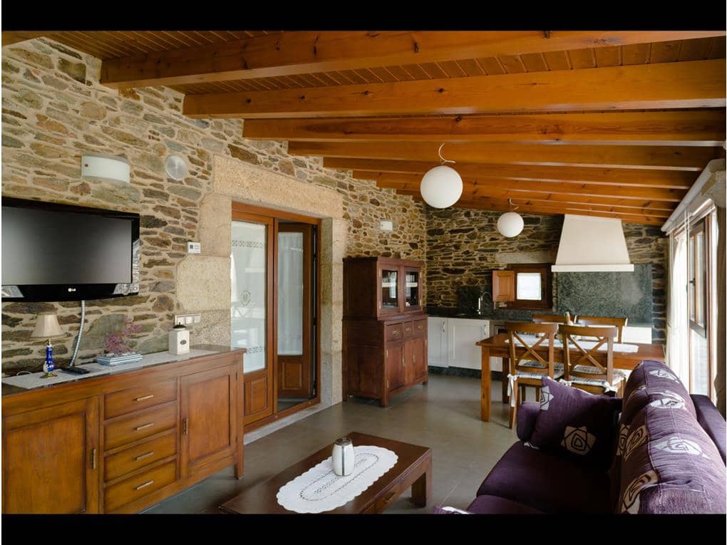 5 bedroom Hotel for sale in Ordes with garage - € 970,000 (Ref: 7582225)