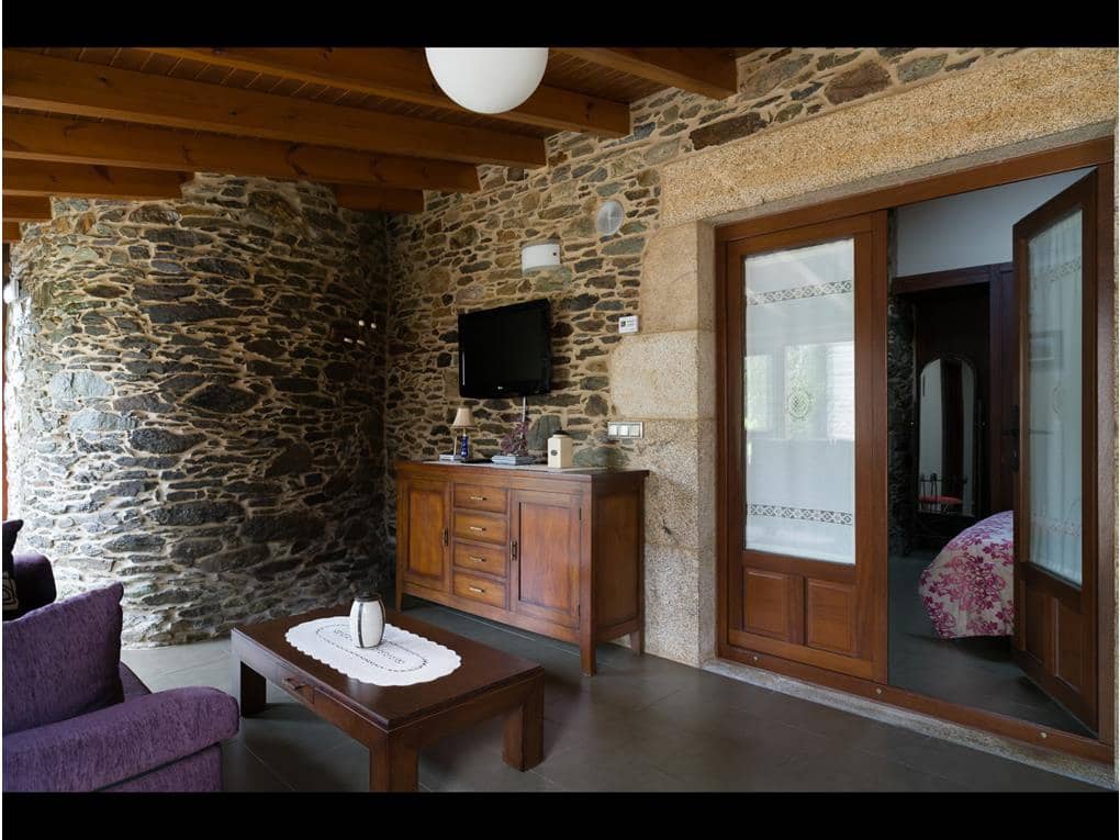 5 bedroom Hotel for sale in Ordes with garage - € 970,000 (Ref: 7582225)