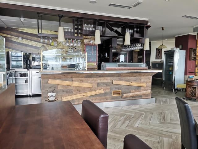 Ladenlokal zu vermieten in Ribeira - 3.000 € (Ref: 7631121)