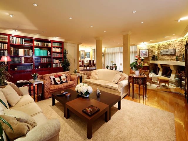 6 bedroom Villa for sale in Santiago de la Puebla with pool garage - € 1,990,000 (Ref: 7720642)