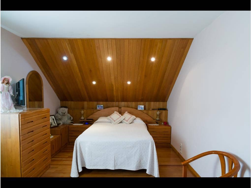 5 chambre Villa/Maison à vendre à Santiago de Compostela avec garage - 625 000 € (Ref: 7792947)