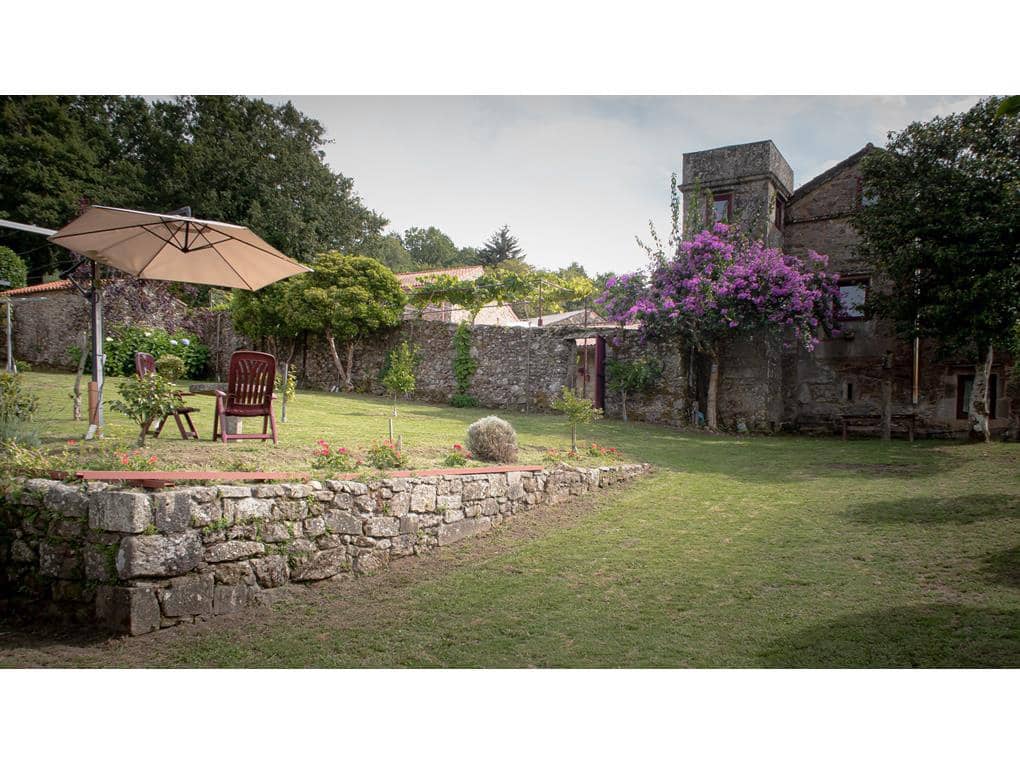 6 slaapkamer Finca/Landhuis te koop in A Estrada met zwembad garage - € 450.000 (Ref: 8014907)