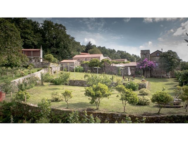 6 camera da letto Finca/Casa di Campagna in vendita in A Estrada con piscina garage - 450.000 € (Rif: 8014907)