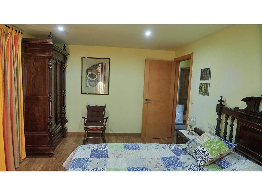 6 slaapkamer Finca/Landhuis te koop in A Estrada met zwembad garage - € 450.000 (Ref: 8014907)