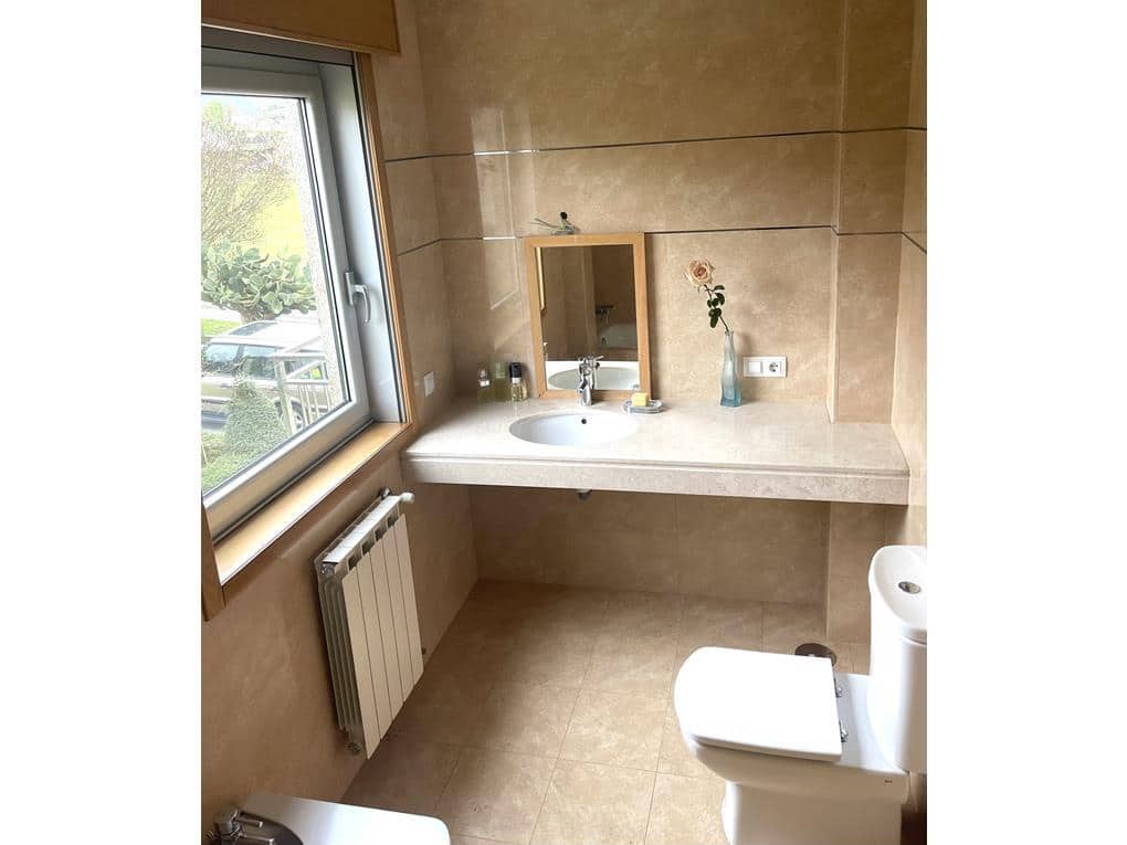 4 soveværelse Villa til salg i Boqueixon med swimmingpool garage - € 485.000 (Ref: 8018079)