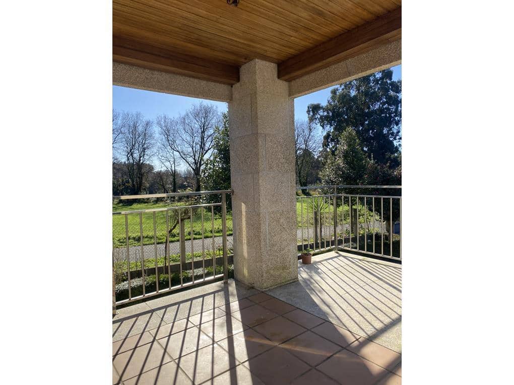 4 soveværelse Villa til salg i Boqueixon med swimmingpool garage - € 485.000 (Ref: 8018079)