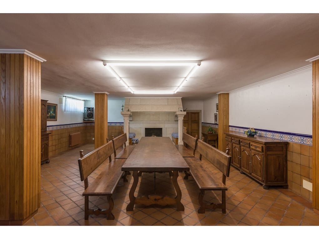 6 soveværelse Villa til salg i Santa Comba med swimmingpool garage - € 1.200.000 (Ref: 8092077)