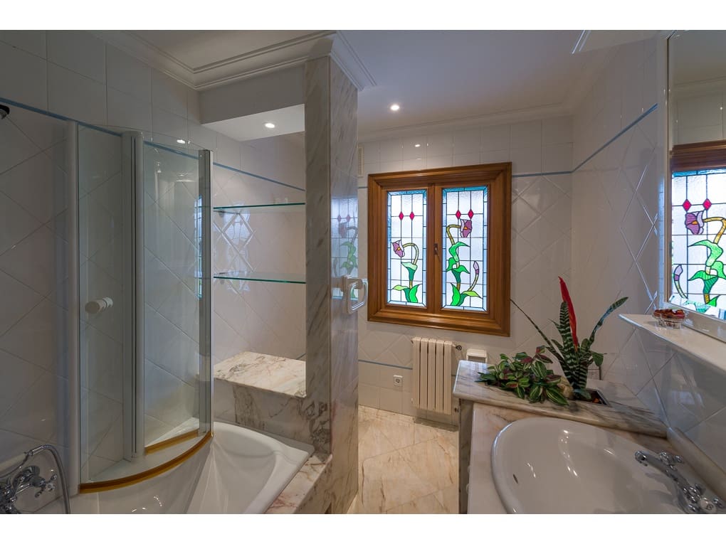 6 soveværelse Villa til salg i Santa Comba med swimmingpool garage - € 1.200.000 (Ref: 8092077)