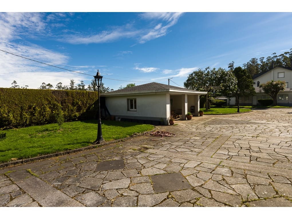 6 soveværelse Villa til salg i Santa Comba med swimmingpool garage - € 1.200.000 (Ref: 8092077)