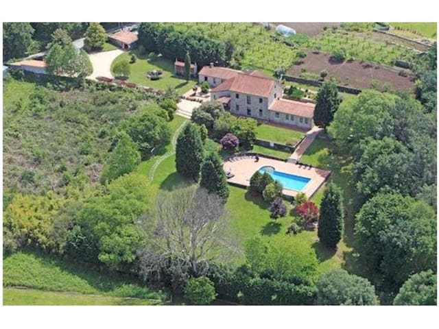 13 bedroom Hotel for sale in Cuntis with pool garage - € 1,600,000 (Ref: 8125051)