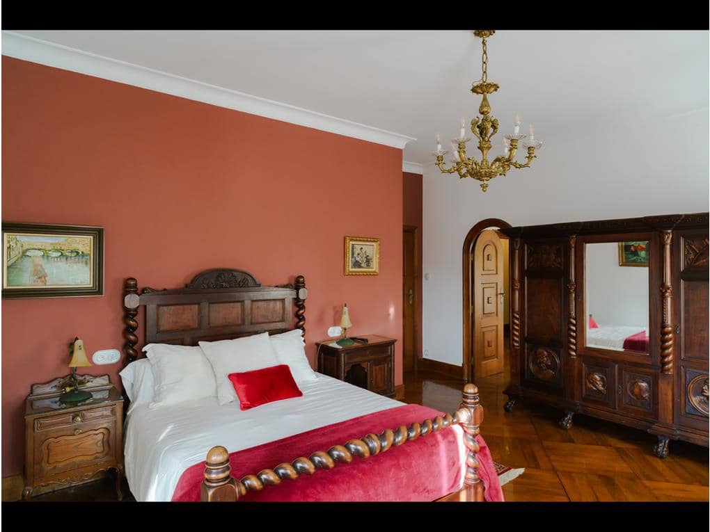 5 soveværelse Villa til salg i Santiago de Compostela med garage - € 1.900.000 (Ref: 8182858)